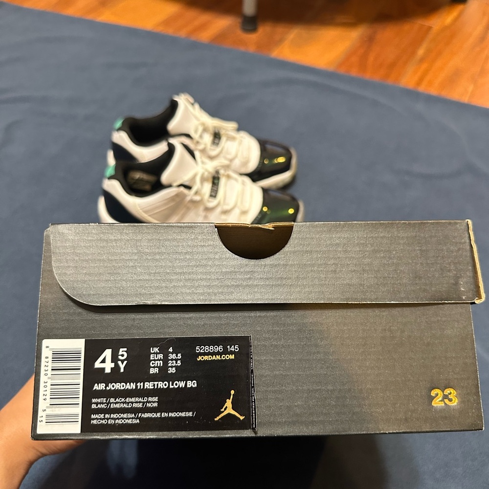 Jordan 11 Retro Low Iridescent (GS) - Picture 10 of 13